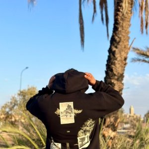 AUTHENTICxSAW HOODIE HORSE DREAMS OVERSIZE UNISEX – Image 1