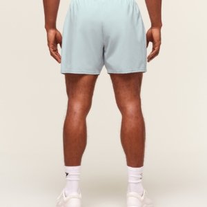 SHORT ARRIVAL – Image 3