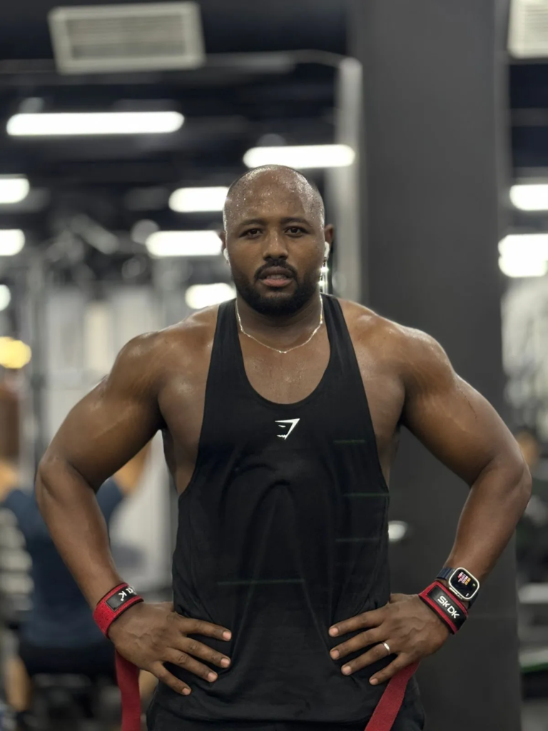 Ilias Skali effort maximum transpiration Gymshark tank Maroc gym
