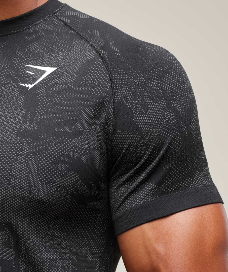 Détail du tissu seamless camo géométrique du Gymshark Geo Seamless T-Shirt