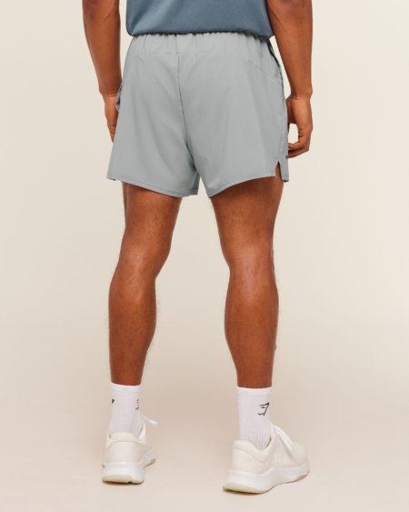 Détail du short Gymshark Train 5 pouces, tissu léger et respirant