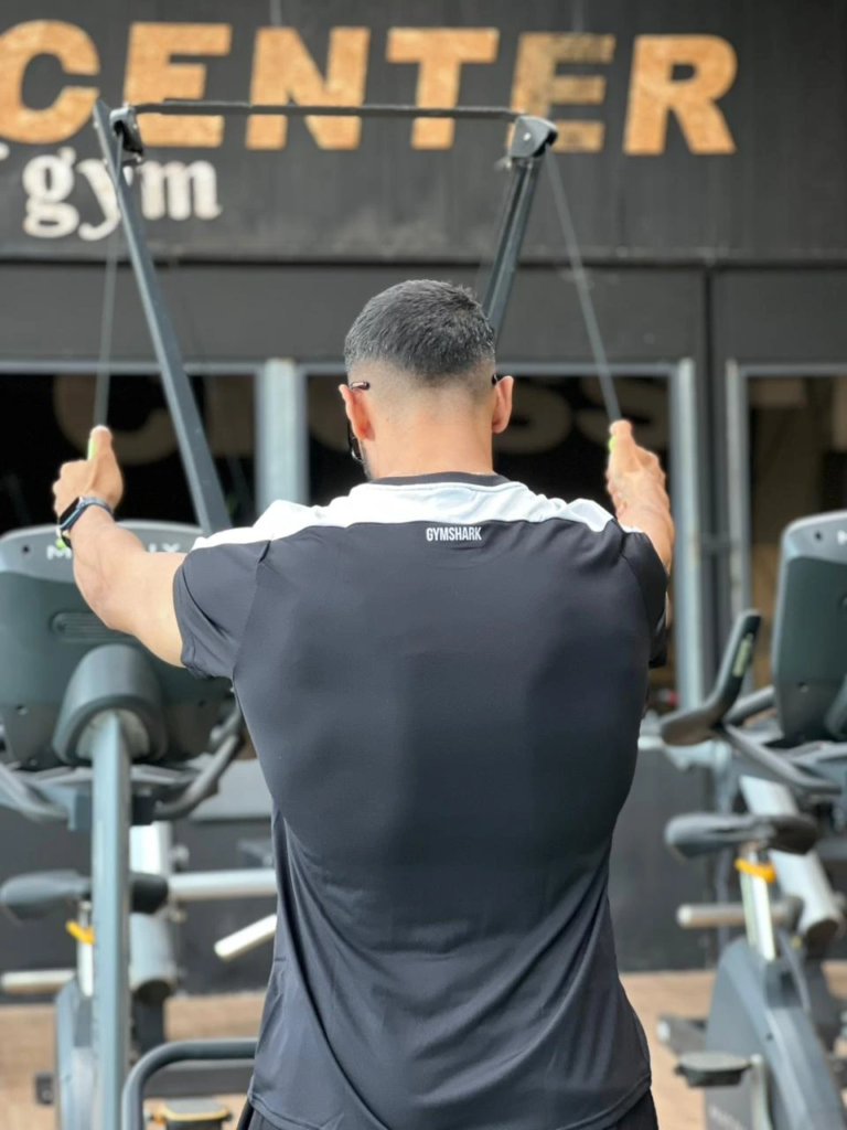 Logo Gymshark authentique détail broderie vêtement sport qualité Maroc
