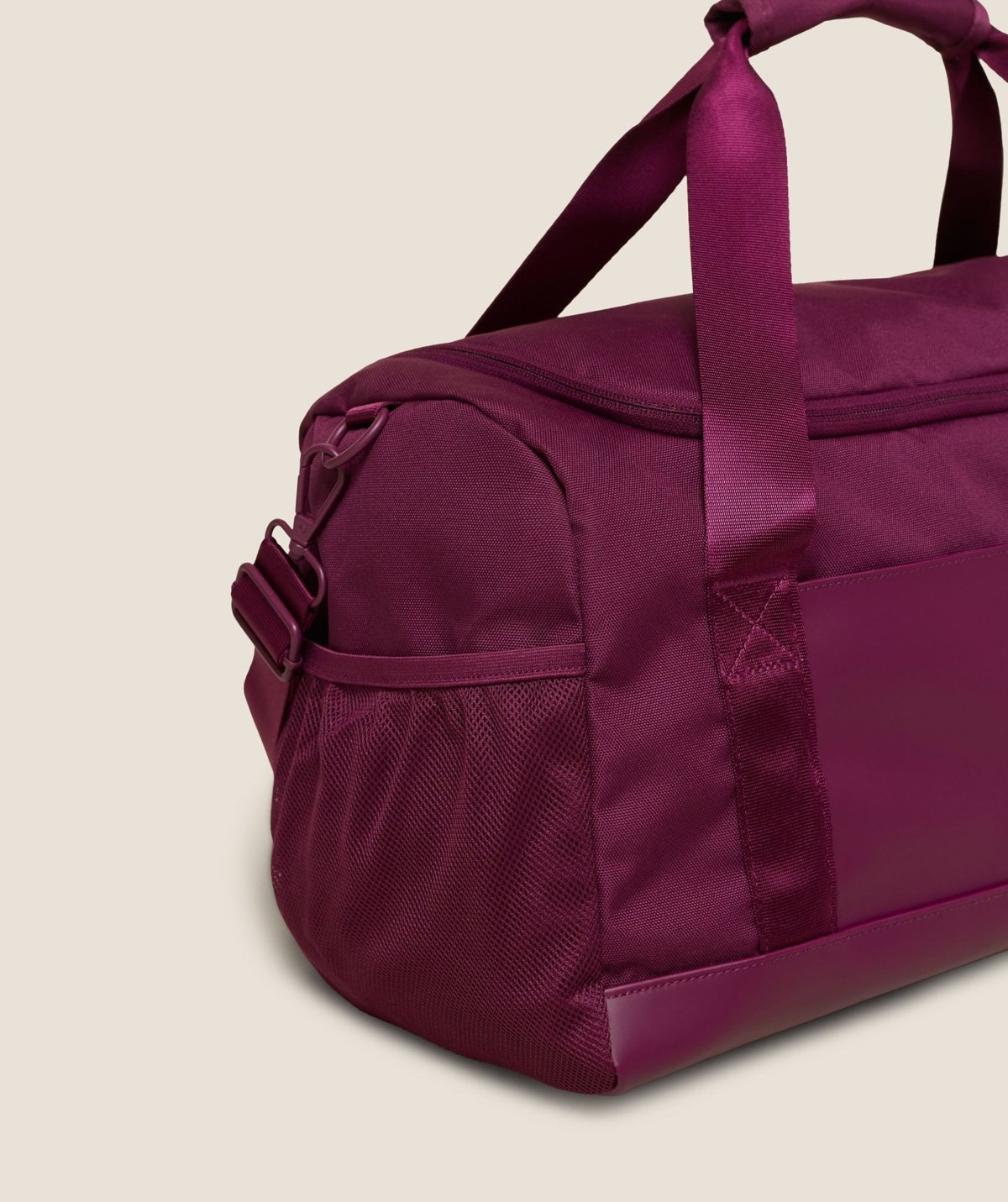 Everyday_Holdall_Small_GS_Strength_Pink_I3A1V_KDM6_4_1920x