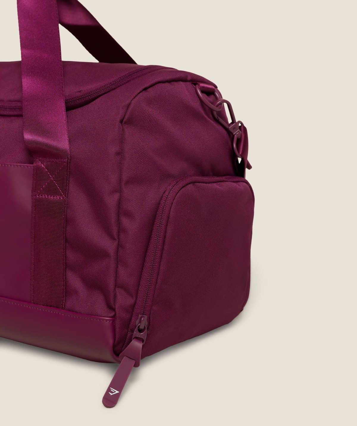 Everyday_Holdall_Small_GS_Strength_Pink_I3A1V_KDM6_6_3840x
