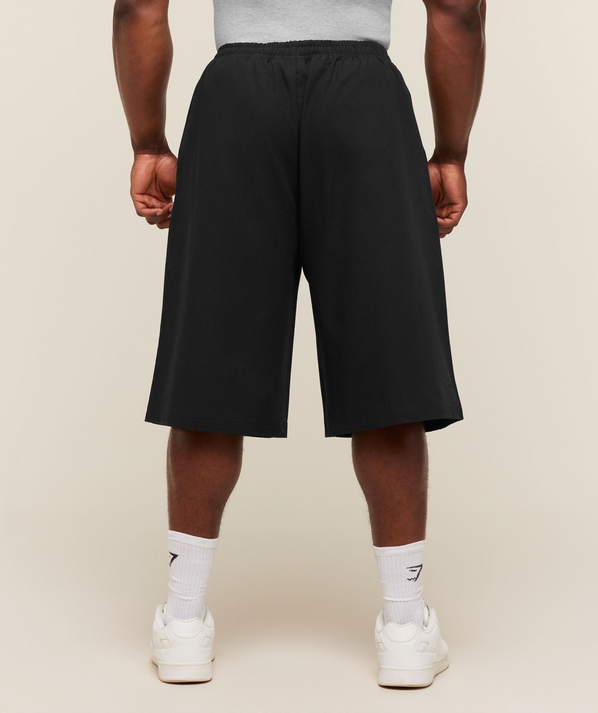LonglinePumperShortGSBlackA5C9R_BB2J_0482_2234x